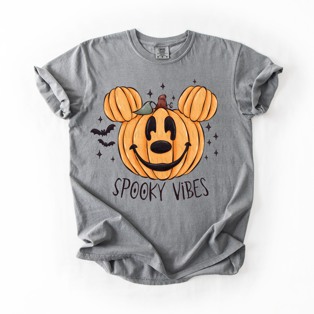 *Pre-Order* Spooky Vibes T- Shirt(Comfort Colors)
