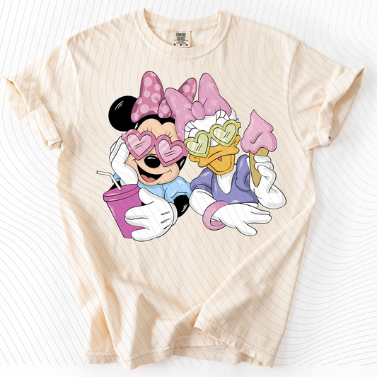 *Pre-Order* Besties T-Shirt(Comfort Colors)