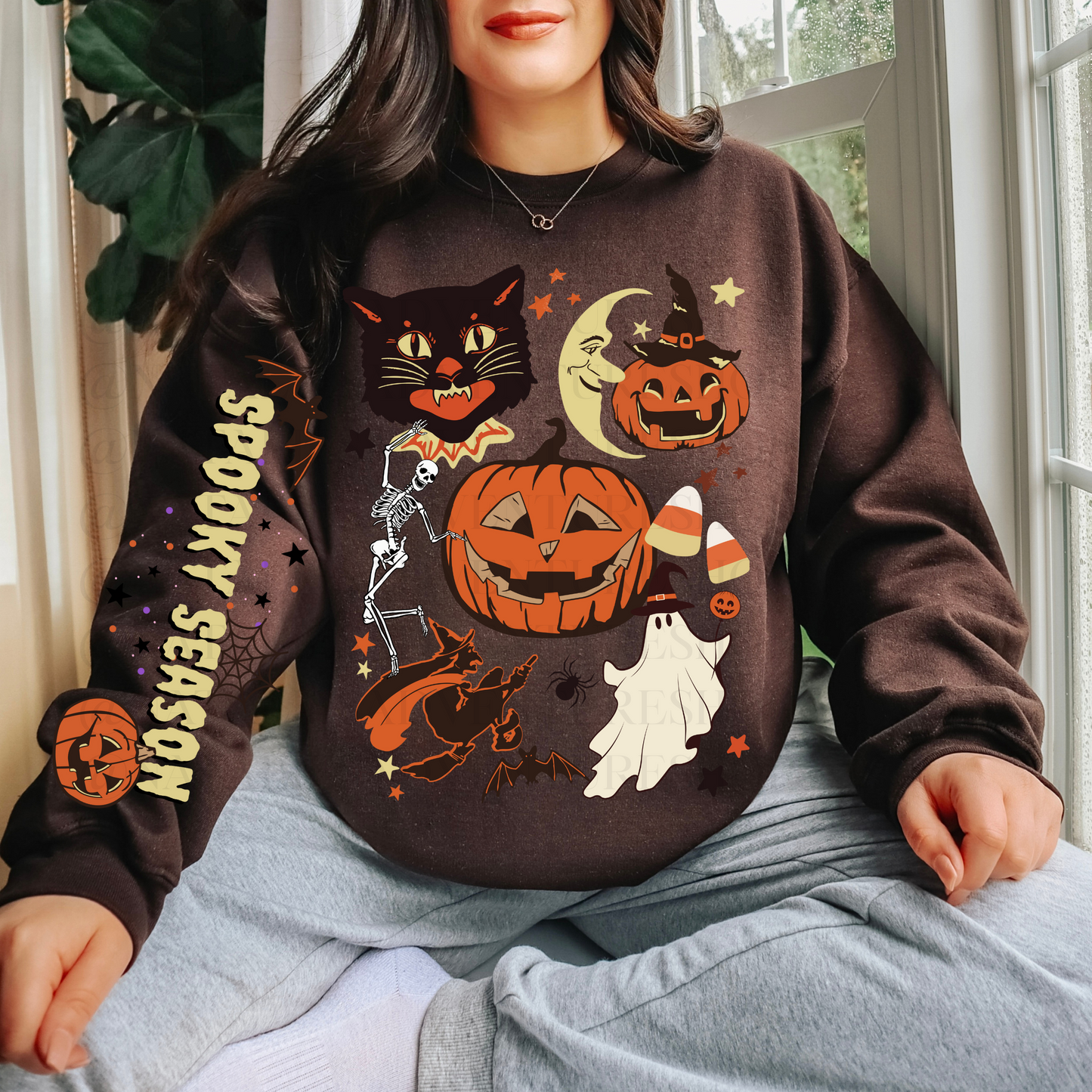 *Pre-Order* Retro Halloween Crewneck